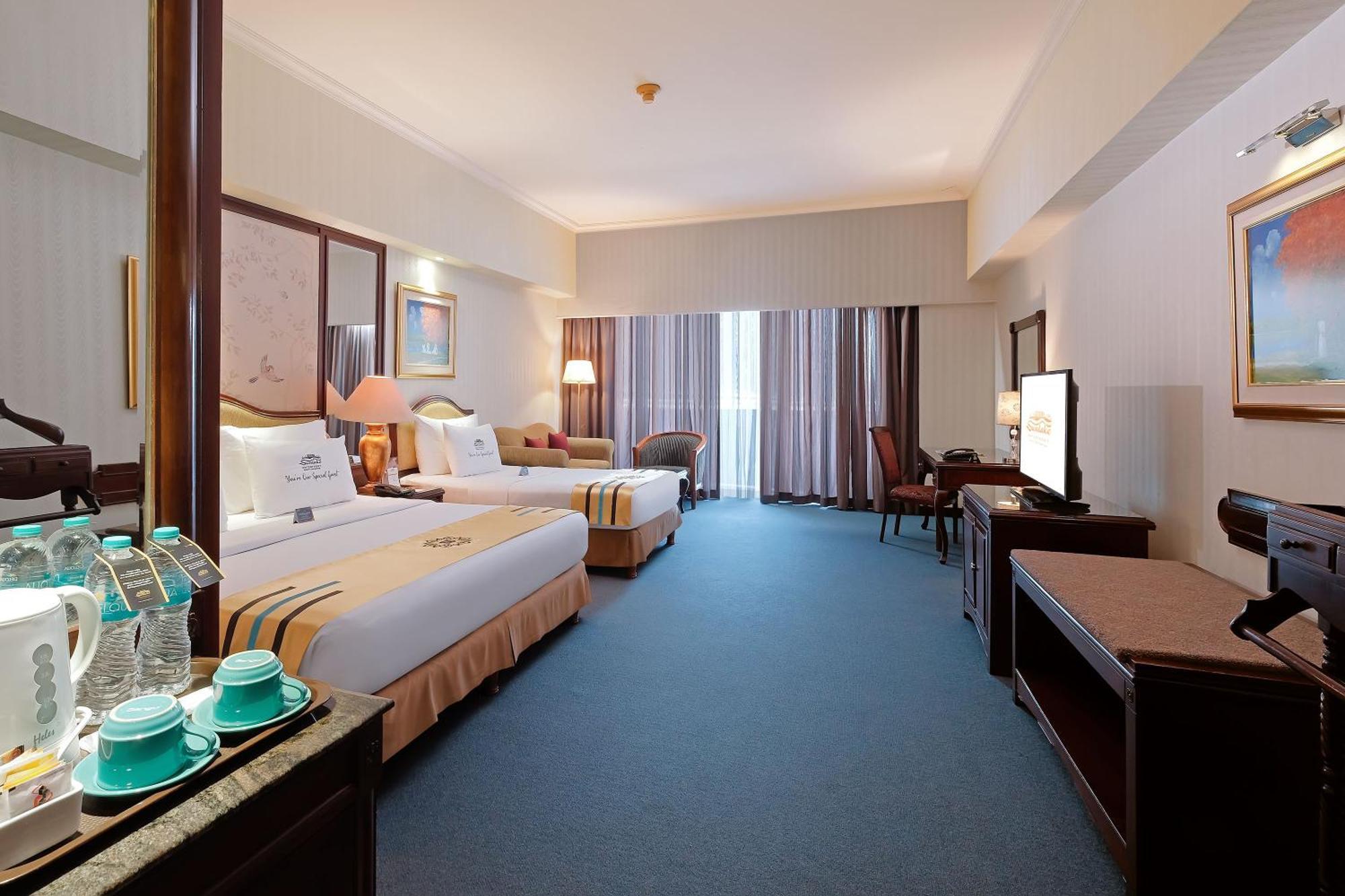 Sunlake Waterfront Resort & Convention Джакарта Экстерьер фото
