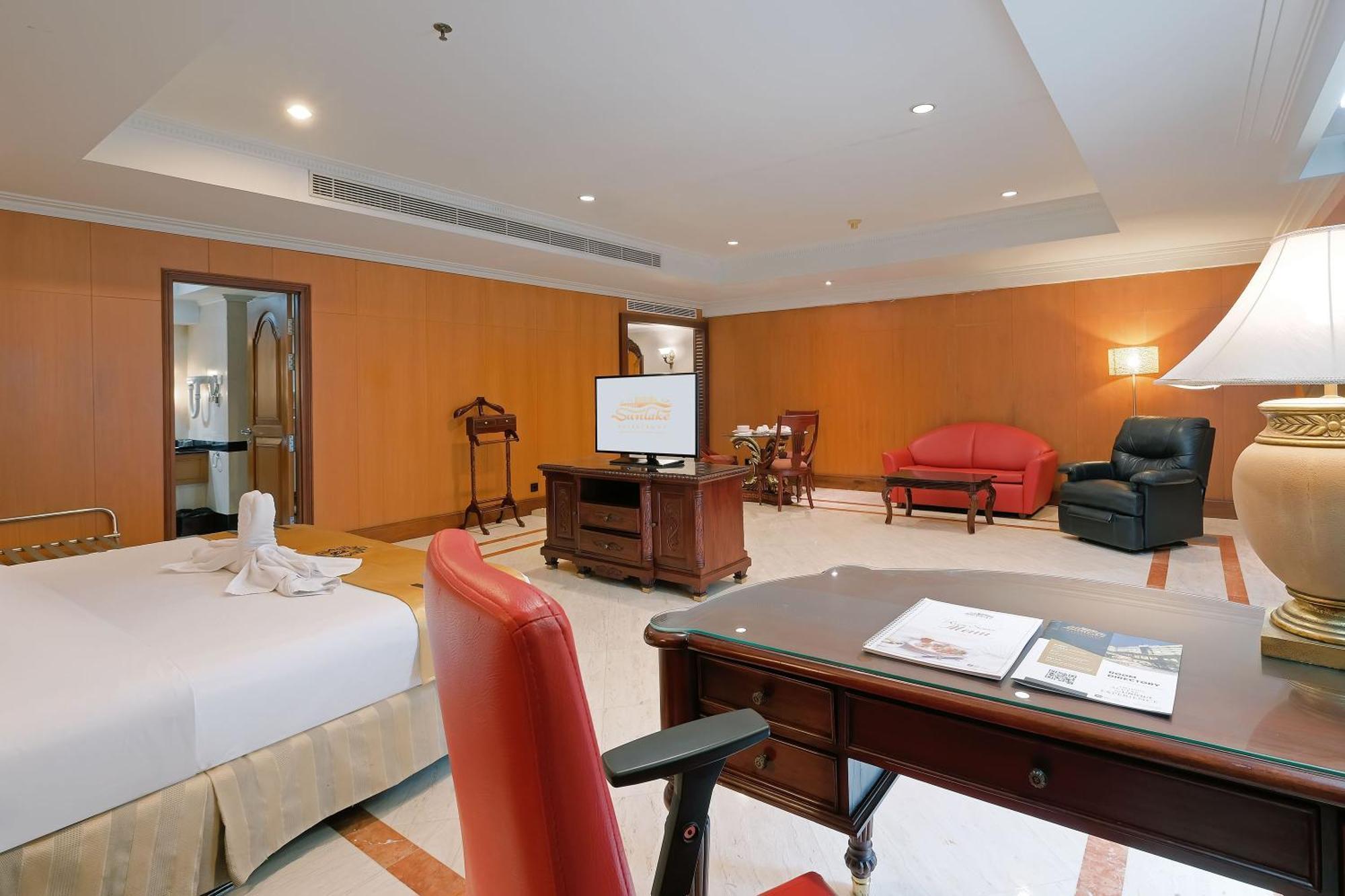 Sunlake Waterfront Resort & Convention Джакарта Экстерьер фото