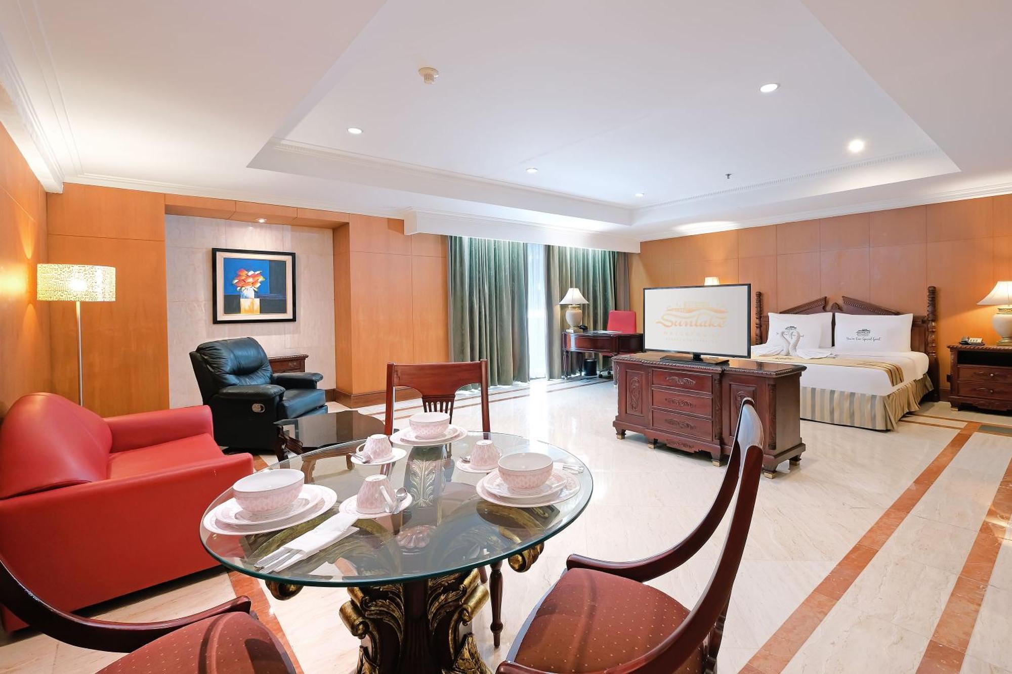 Sunlake Waterfront Resort & Convention Джакарта Экстерьер фото