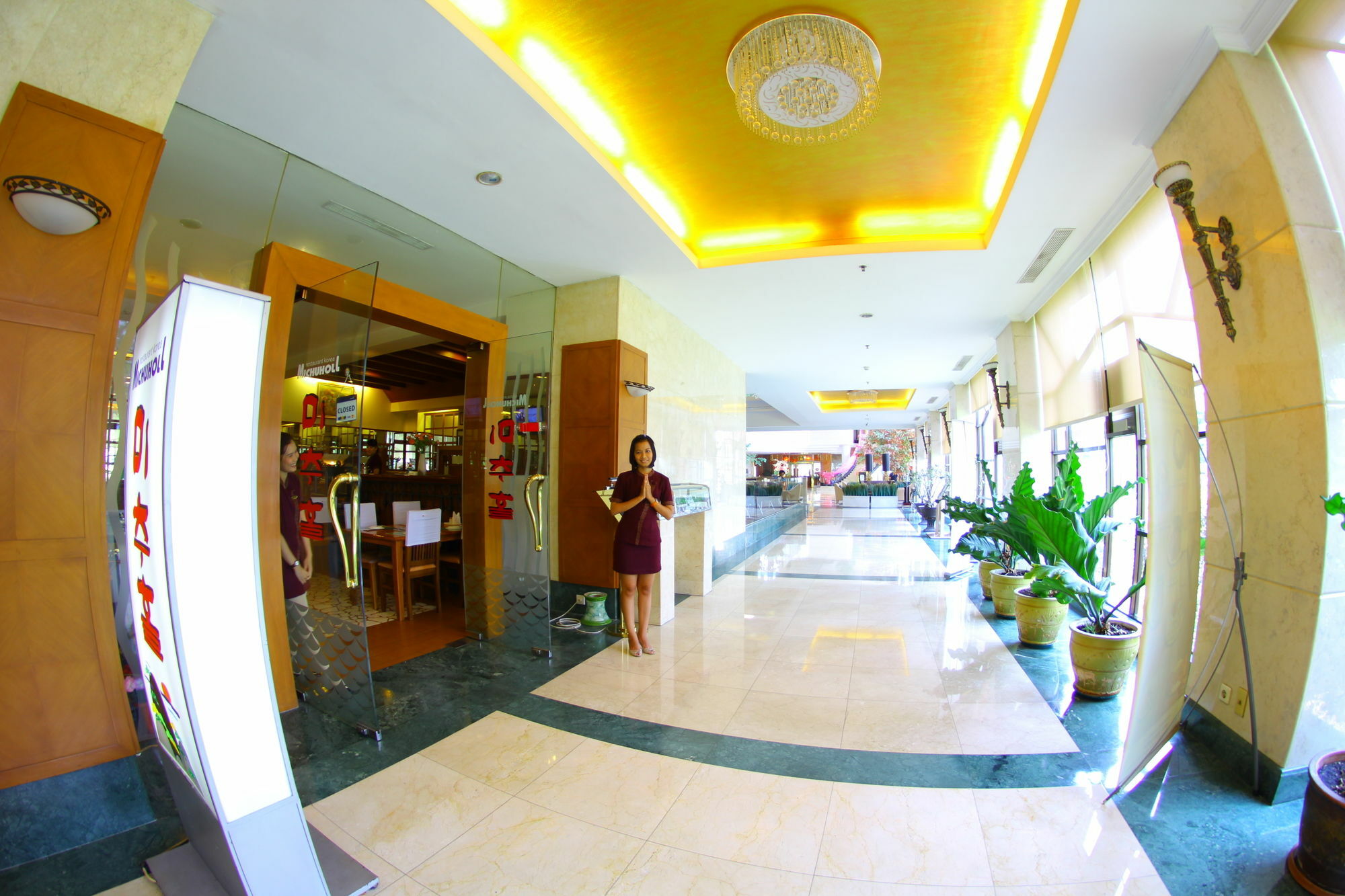 Sunlake Waterfront Resort & Convention Джакарта Экстерьер фото